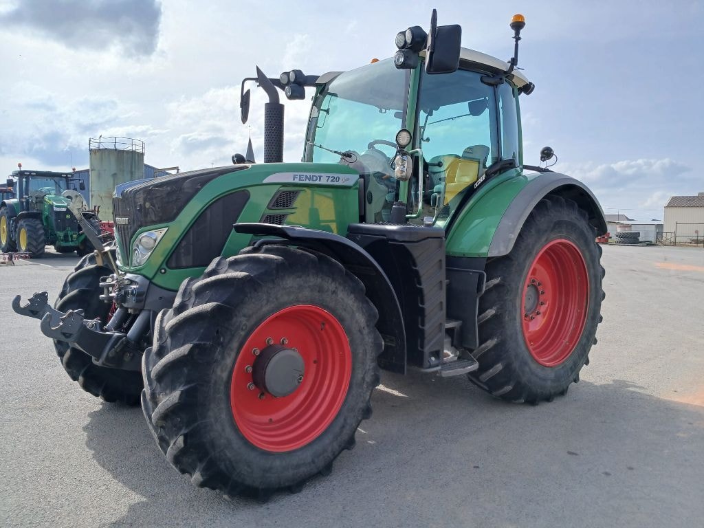 Tracteur FENDT 720 VARIO PROFI - photo slide 1