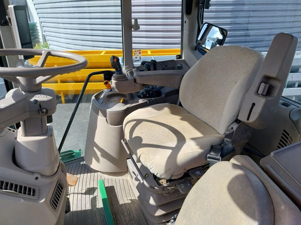 Tracteur JOHN DEERE 6130M - photo slide 6