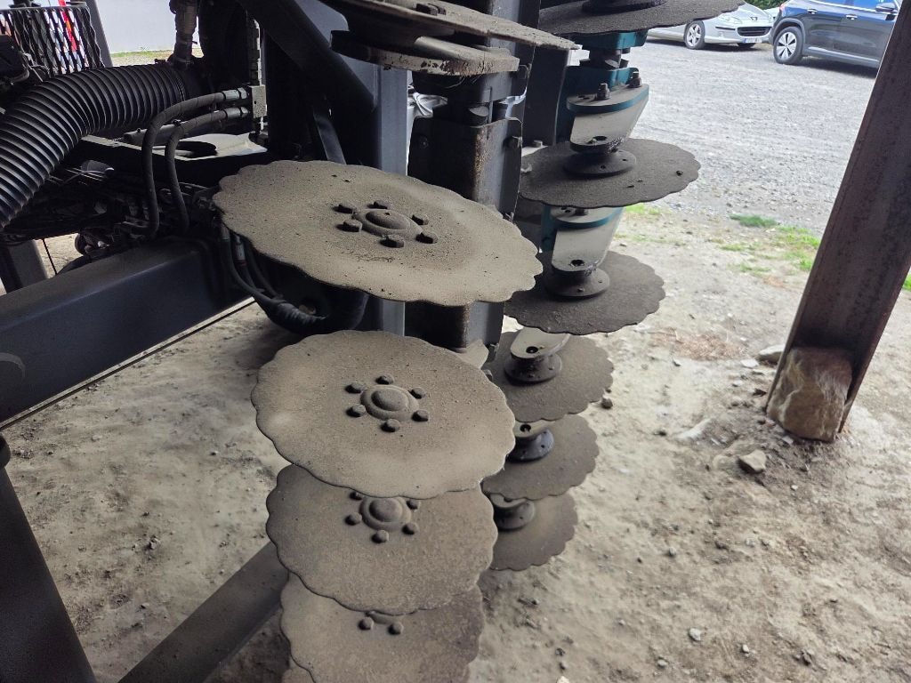 Semoir simplifié SKY Maxi drill 600 - photo slide 21