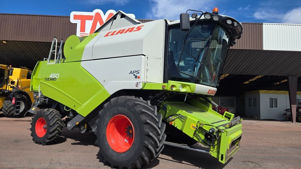 Moissonneuse CLAAS TUCANO 450 - photo slide 2