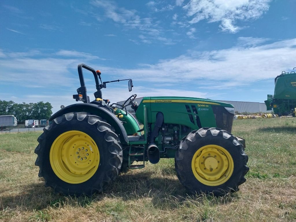 Tracteur JOHN DEERE 5085M - photo slide 5