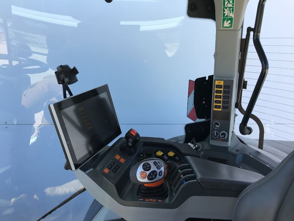 Tracteur CLAAS ARION 630 CEBIS - photo slide 10