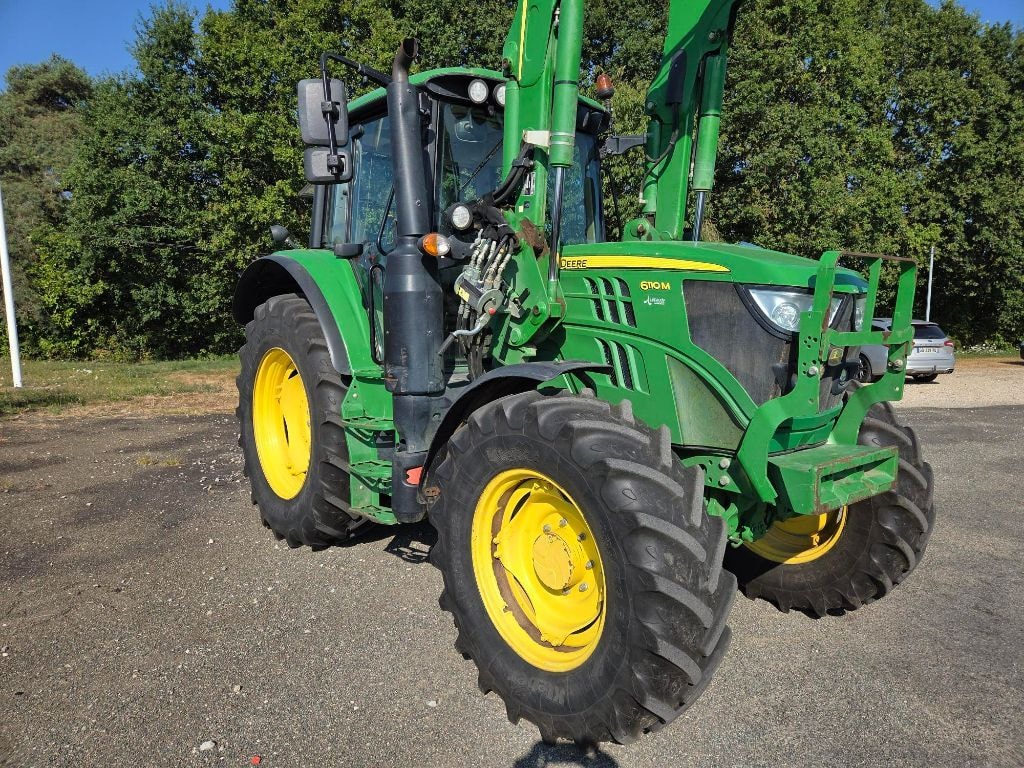 Tracteur chargeur JOHN DEERE 6110M - photo slide 11