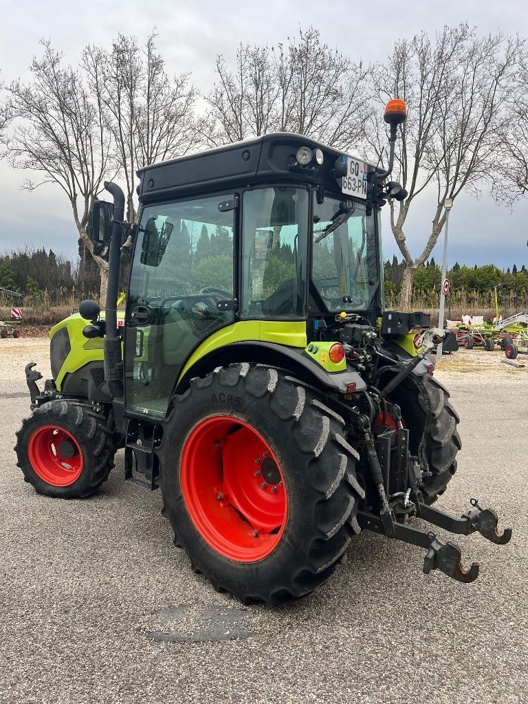 Tracteur CLAAS Nexos 240 m - photo slide 3