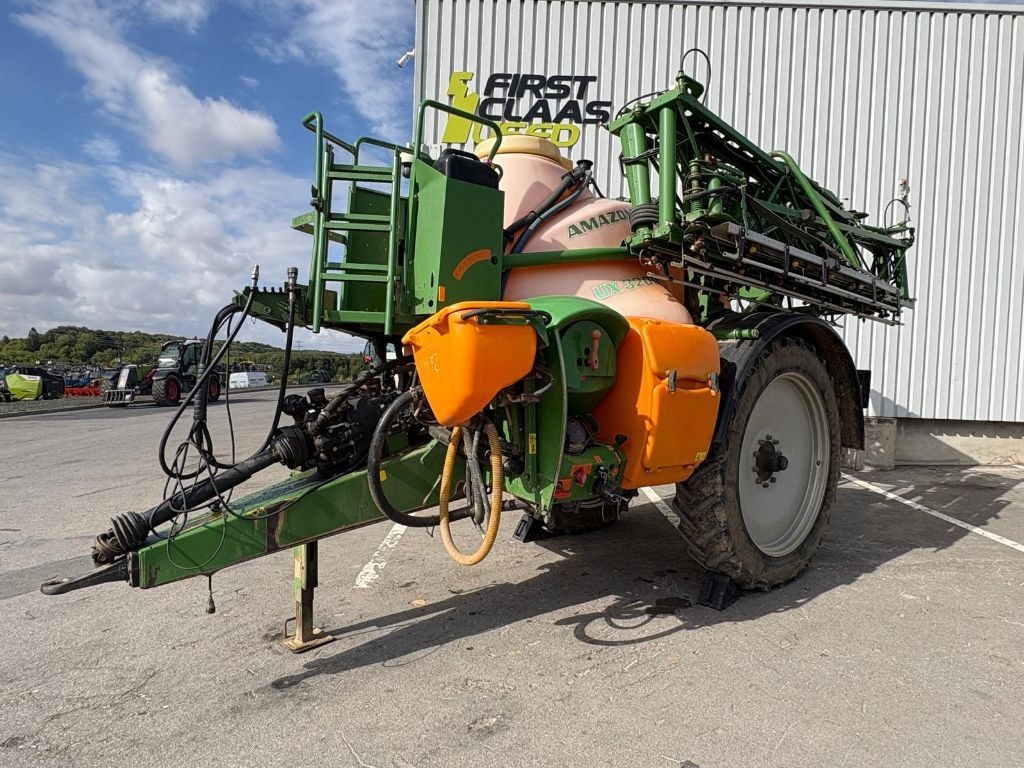 Pulverisateur AMAZONE UX3200 - photo slide 3