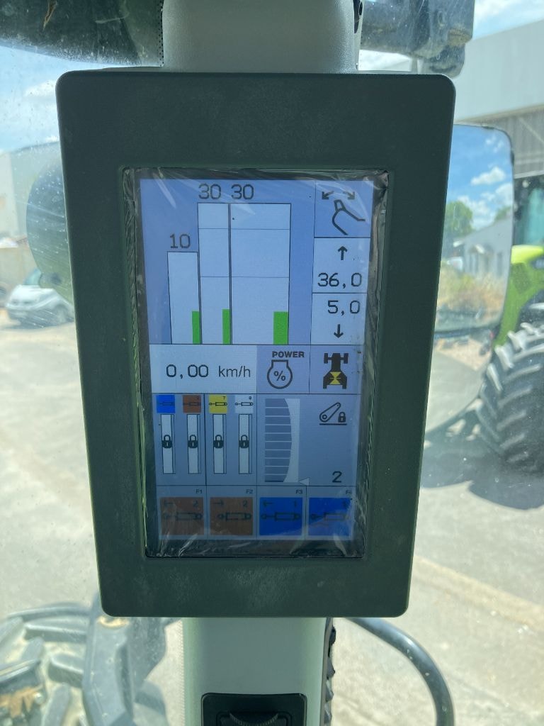 Tracteur CLAAS ARION 610 CIS+ - photo slide 16