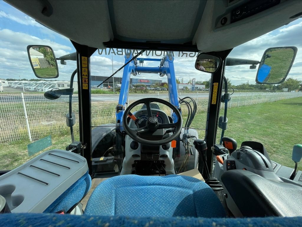 Tracteur chargeur NEW HOLLAND T6.155 - photo slide 8
