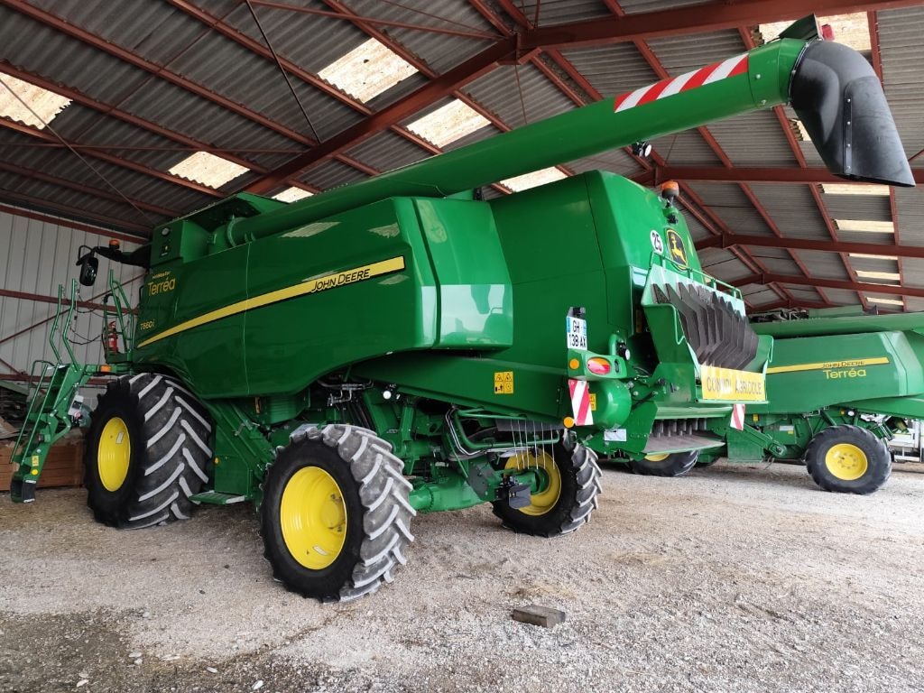 Moissonneuse JOHN DEERE T660 HM - photo slide 5