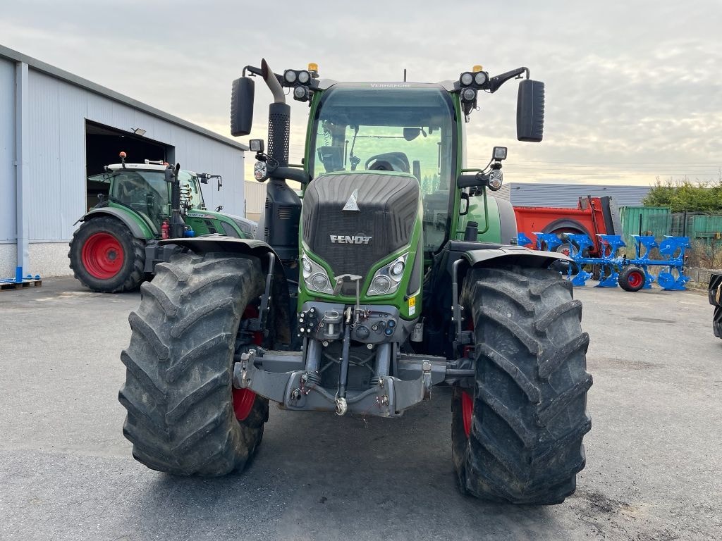 Tracteur FENDT 724 VARIO PROFI + - photo slide 3
