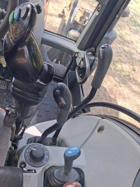Tracteur chargeur VALTRA N113H3 - photo slide 19