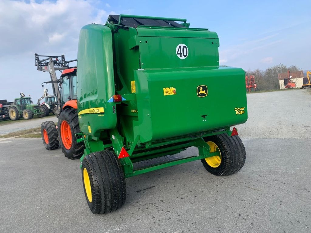 Presse balles rondes JOHN DEERE 854 Spécial Édition pic up 2.20m  - photo slide 16