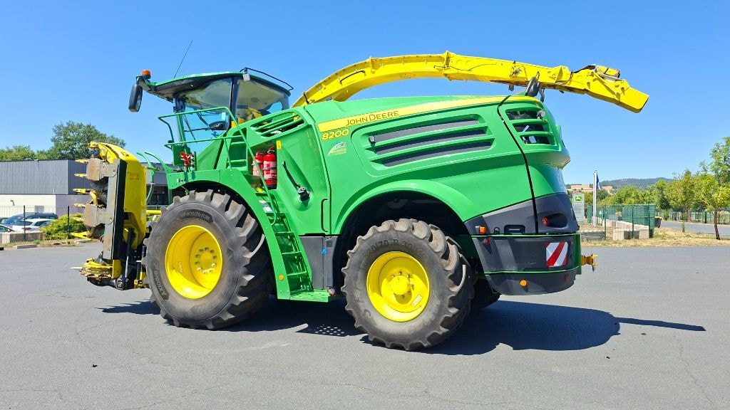 Ensileuse JOHN DEERE 8200 - photo slide 10