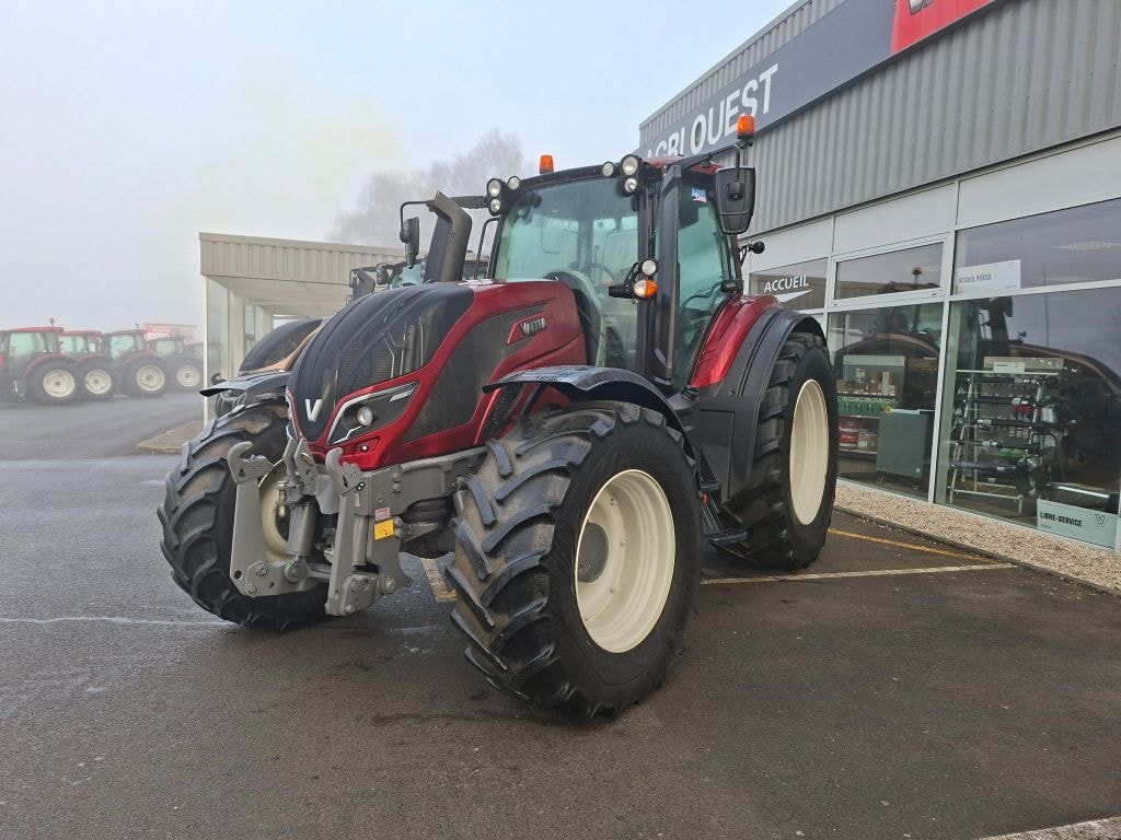 Tracteur VALTRA T174eA - photo slide 5