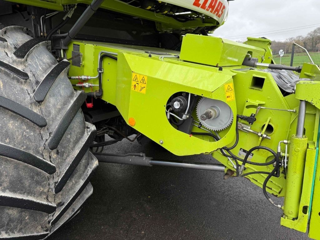 Moissonneuse CLAAS LEXION 670 MONTANA - - photo slide 10
