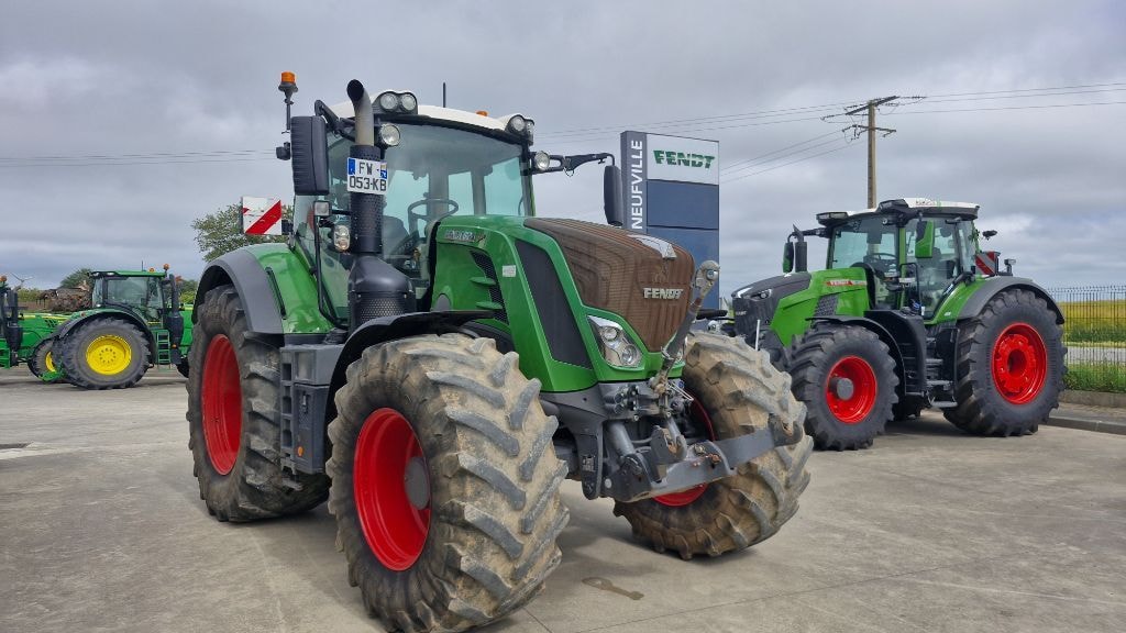 Tracteur FENDT 824 VARIO PROFI + - photo slide 7