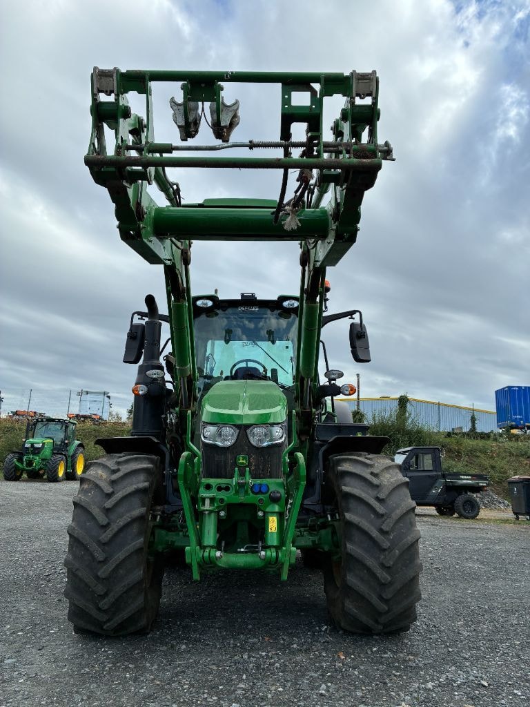 Tracteur chargeur JOHN DEERE 6120 M COMMAN QUAD - photo slide 6