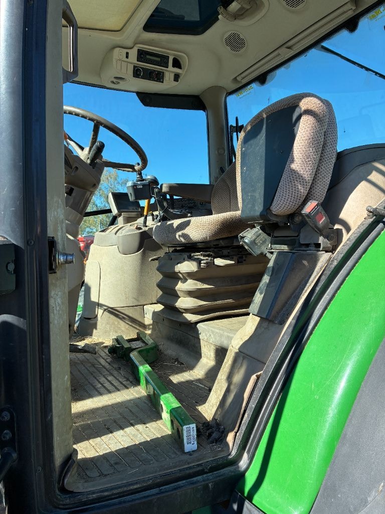 Tracteur chargeur JOHN DEERE 6115 R - photo slide 7