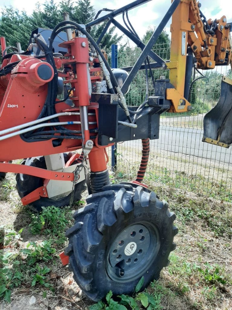 Tracteur enjambeur VERMANDE MR 1135 - photo slide 12