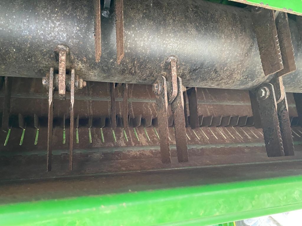 Moissonneuse JOHN DEERE T 560 HM - photo slide 35