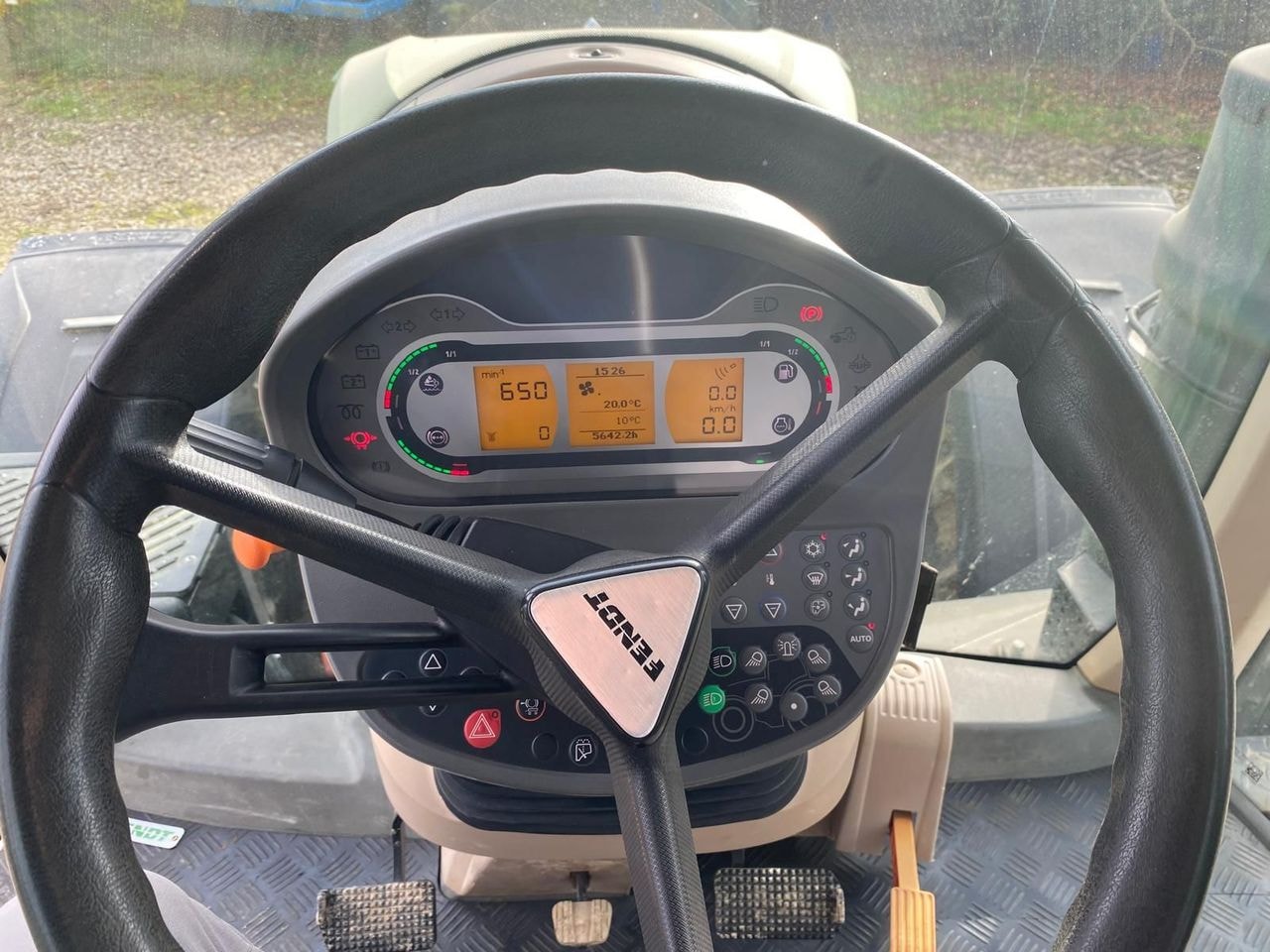 Tracteur FENDT 1050 VARIO PROFI + - photo slide 9