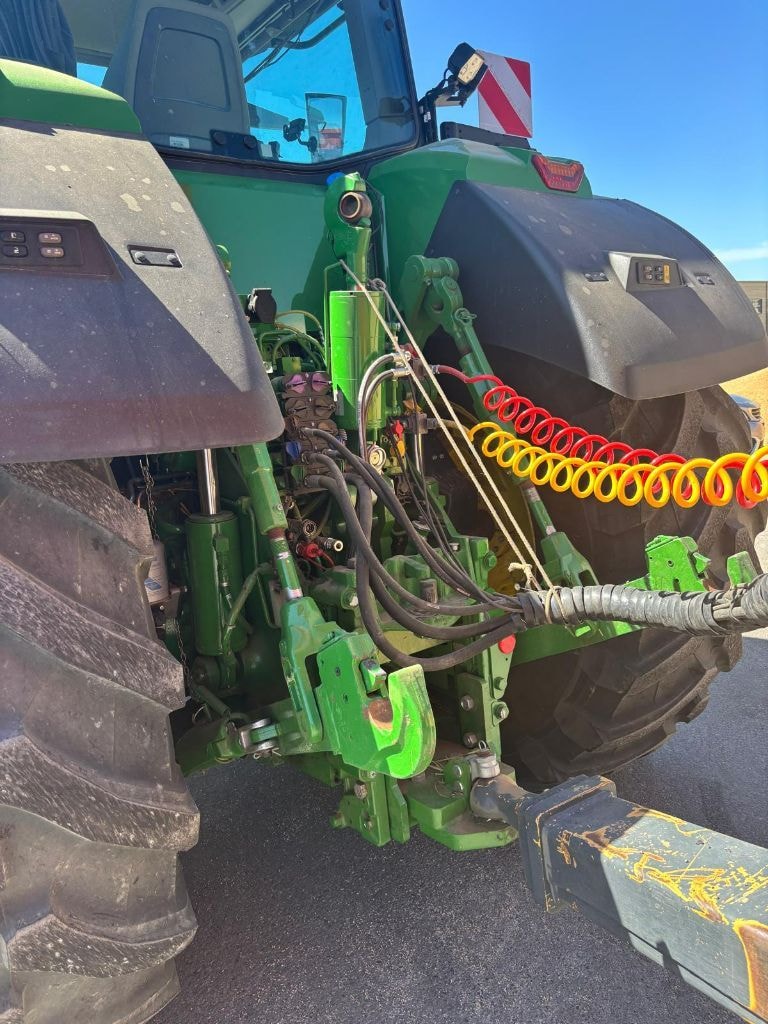 Tracteur JOHN DEERE 8R310 - photo slide 5