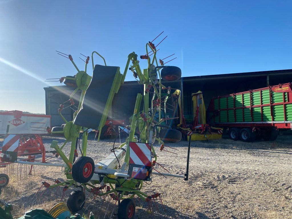 Faneuse CLAAS VOLTO 700 - photo slide 4