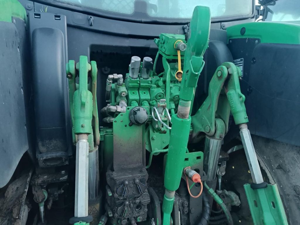 Tracteur JOHN DEERE 6110R - photo slide 5