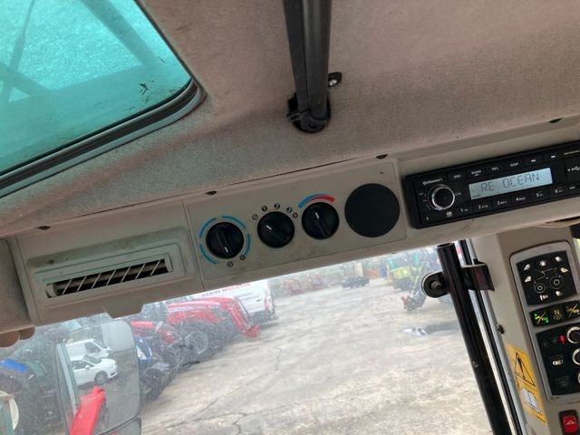 Tracteur chargeur MASSEY FERGUSON 5S125 - photo slide 17