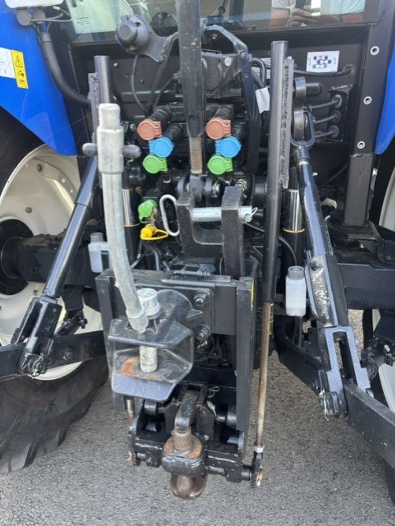 Tracteur chargeur NEW HOLLAND T5.100 - photo slide 9