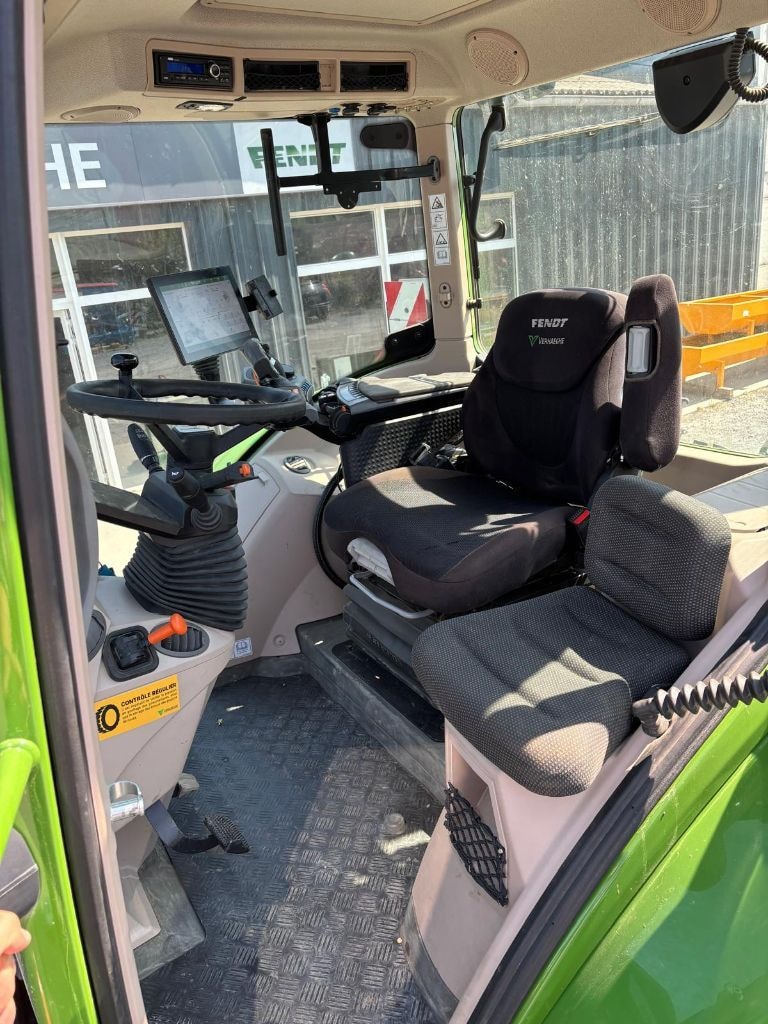Tracteur FENDT 722 VARIO POWER + - photo slide 19