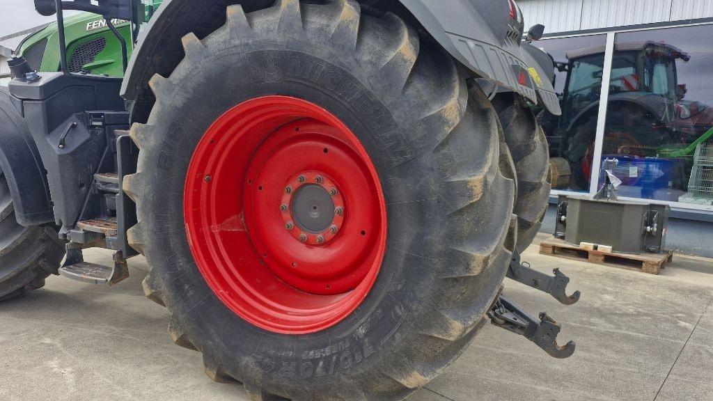 Tracteur FENDT 826 VARIO PROFI + - photo slide 4