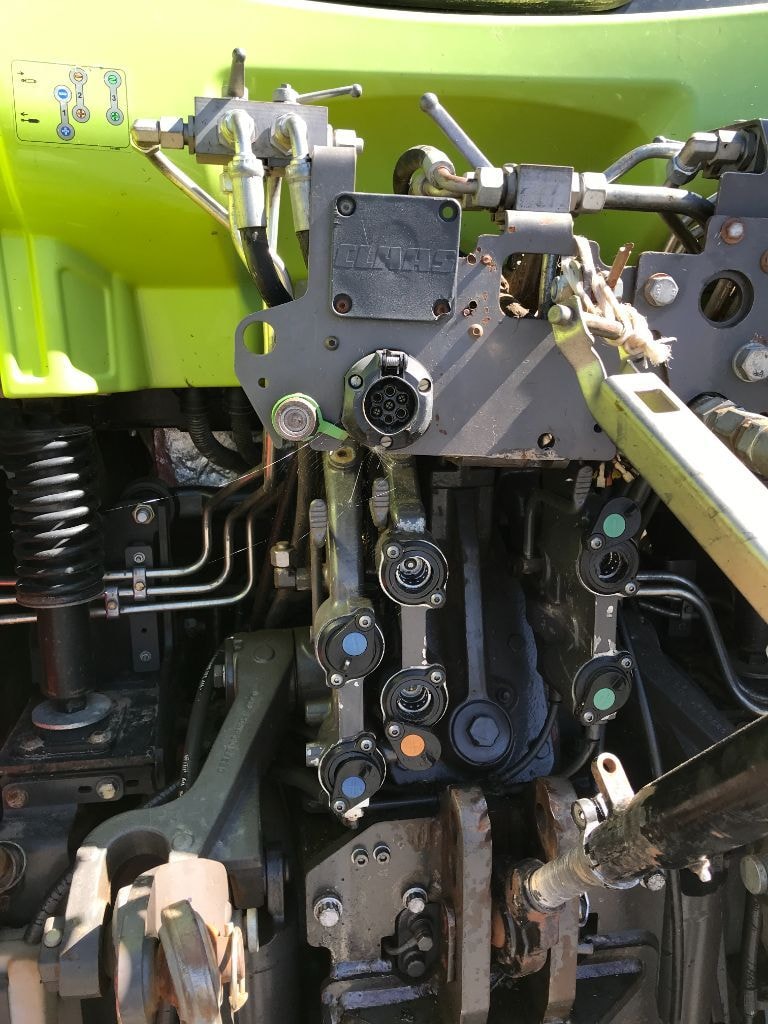 Tracteur CLAAS ARION 620 CIS - photo slide 8