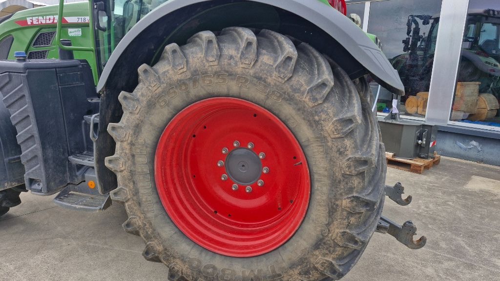 Tracteur FENDT 718 VARIO POWER - photo slide 4