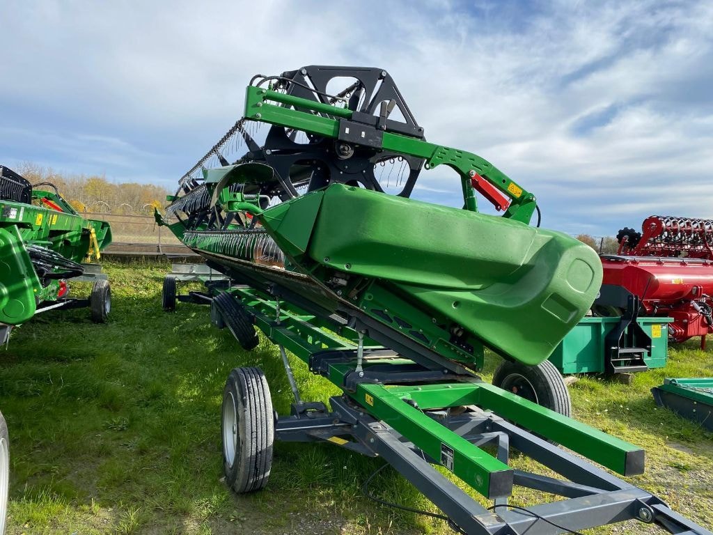 Moissonneuse JOHN DEERE T 560 HM - photo slide 12