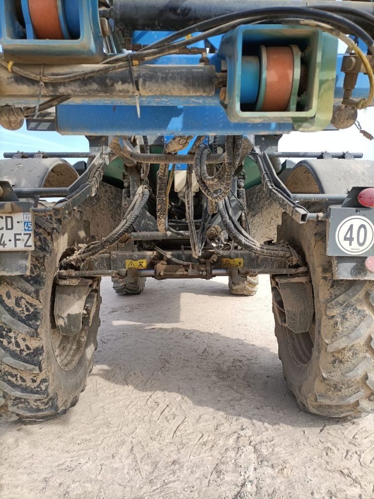 Pulverisateur automoteur BERTHOUD Raptor 4200 - photo slide 9