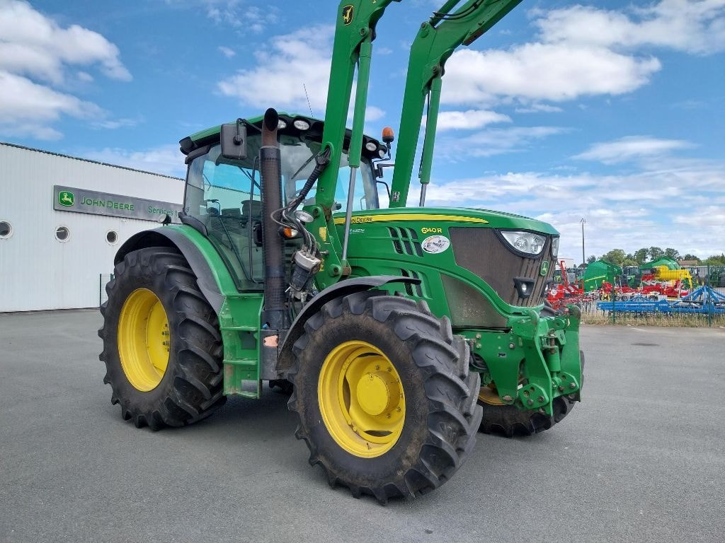 Tracteur chargeur JOHN DEERE 6140R - photo slide 15