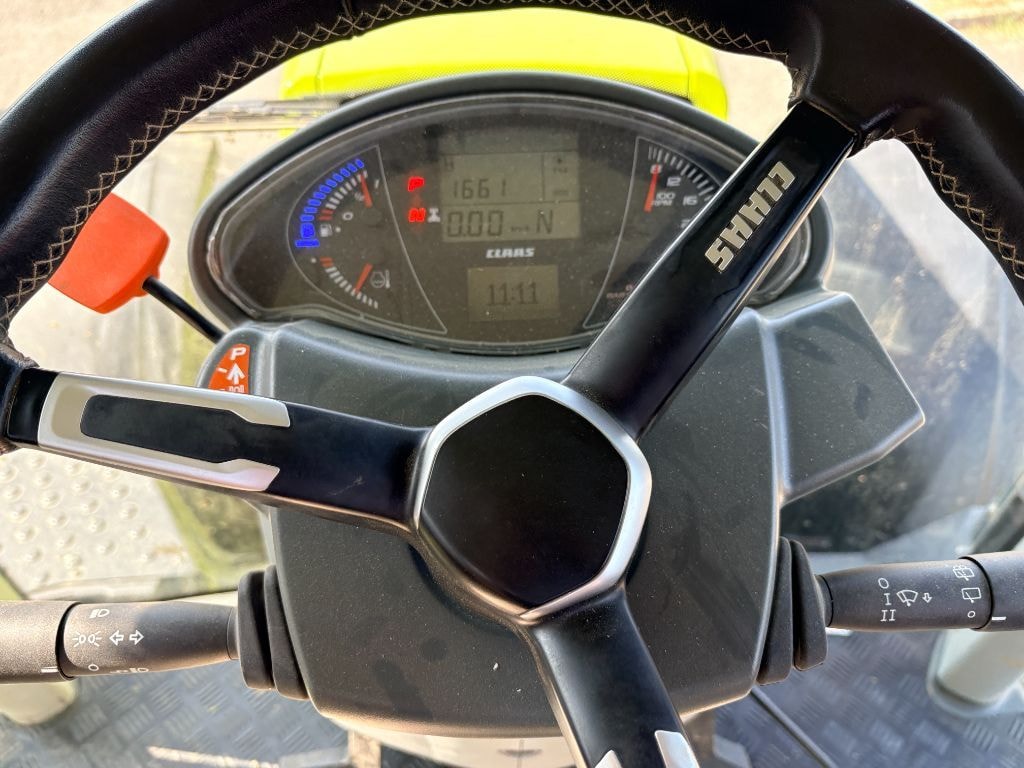 Tracteur CLAAS AXION 800 CMATIC - photo slide 15