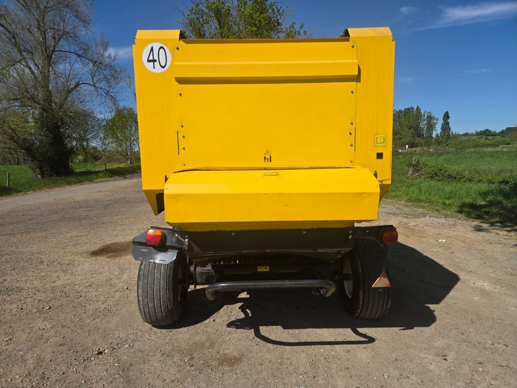 Presse balles rondes NEW HOLLAND BR7060 - photo slide 10