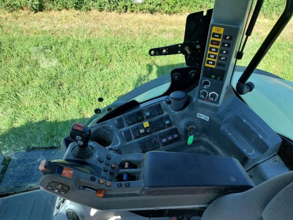 Tracteur CLAAS AXION 840 CIS - photo slide 8