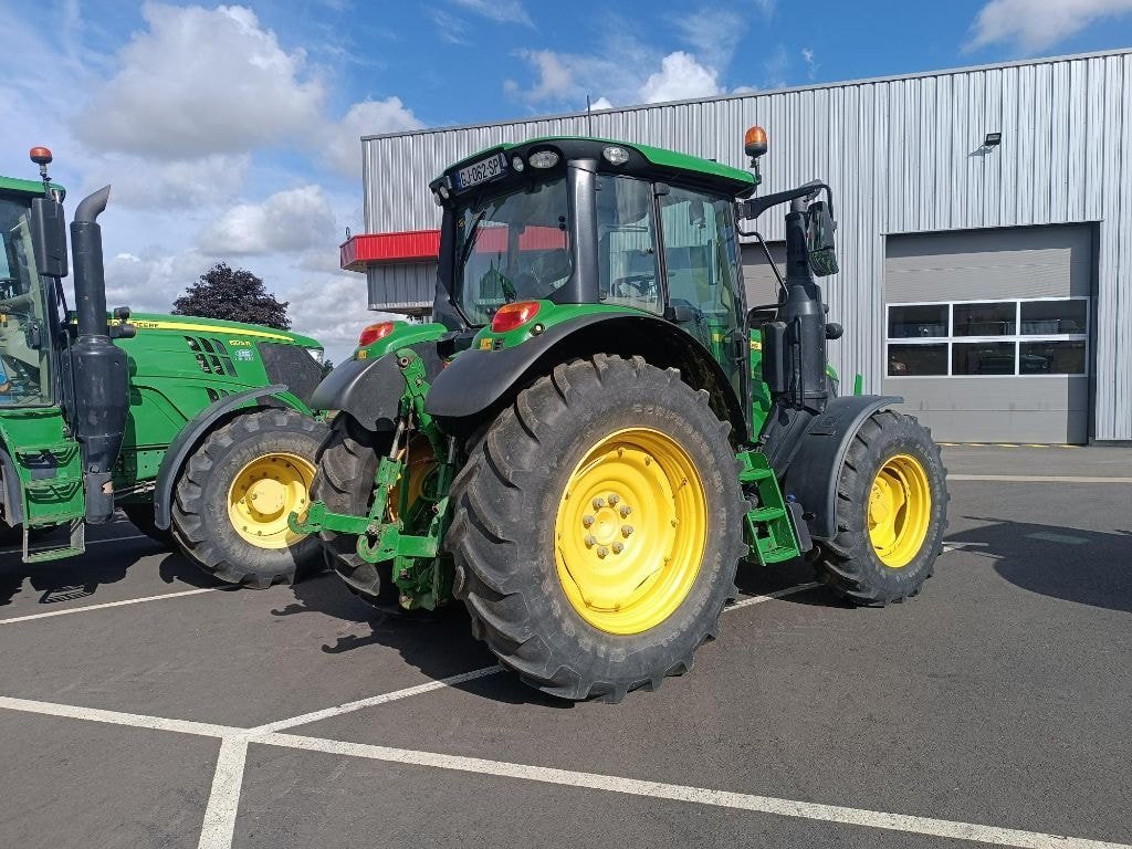Tracteur chargeur JOHN DEERE 6120M - photo slide 9