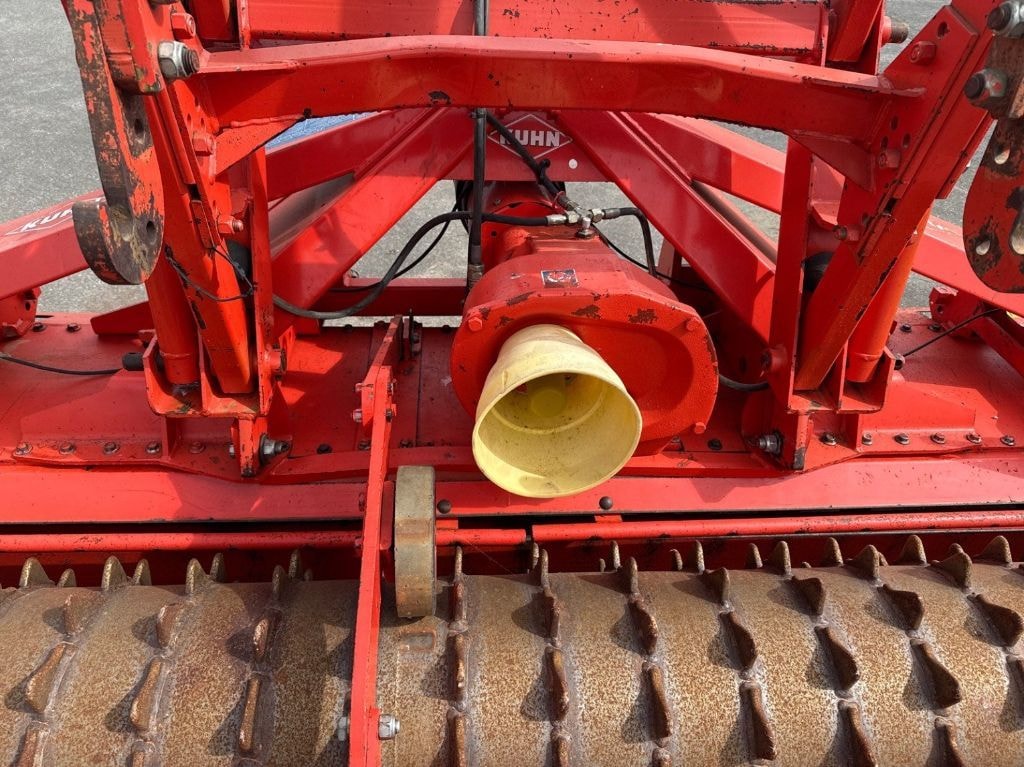 Herse rotative KUHN HR4004D - photo slide 7