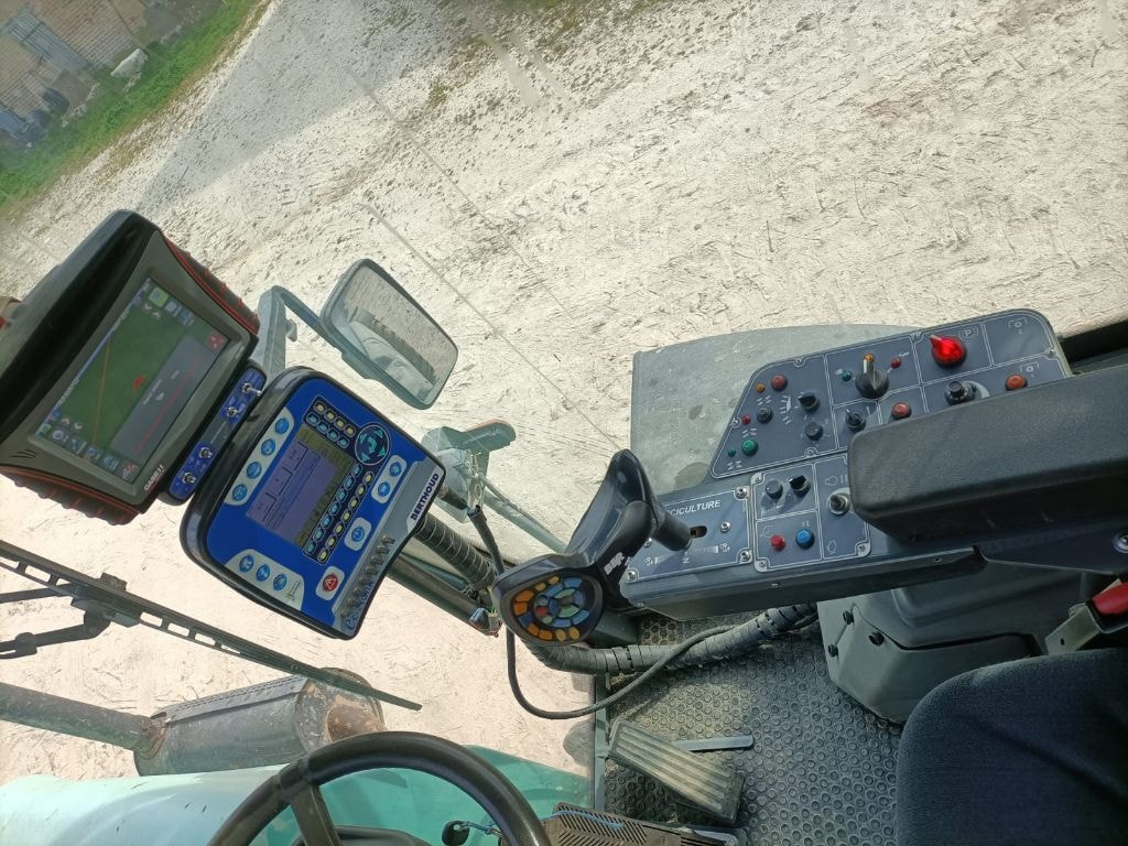 Pulverisateur automoteur BERTHOUD Raptor 4200 - photo slide 6