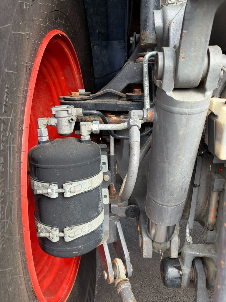 Tracteur CLAAS AXION 830 - photo slide 18