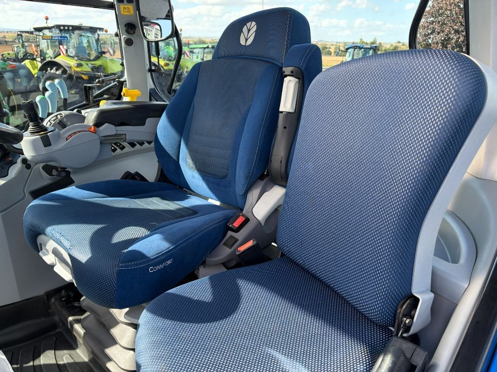 Tracteur NEW HOLLAND T7.175 - photo slide 17