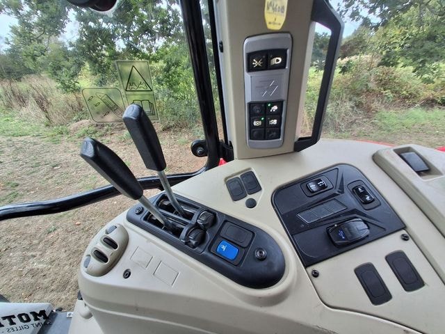 Tracteur MASSEY FERGUSON 5S 125 - photo slide 18