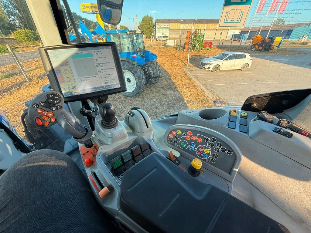 Tracteur NEW HOLLAND T7.315 AC - photo slide 20
