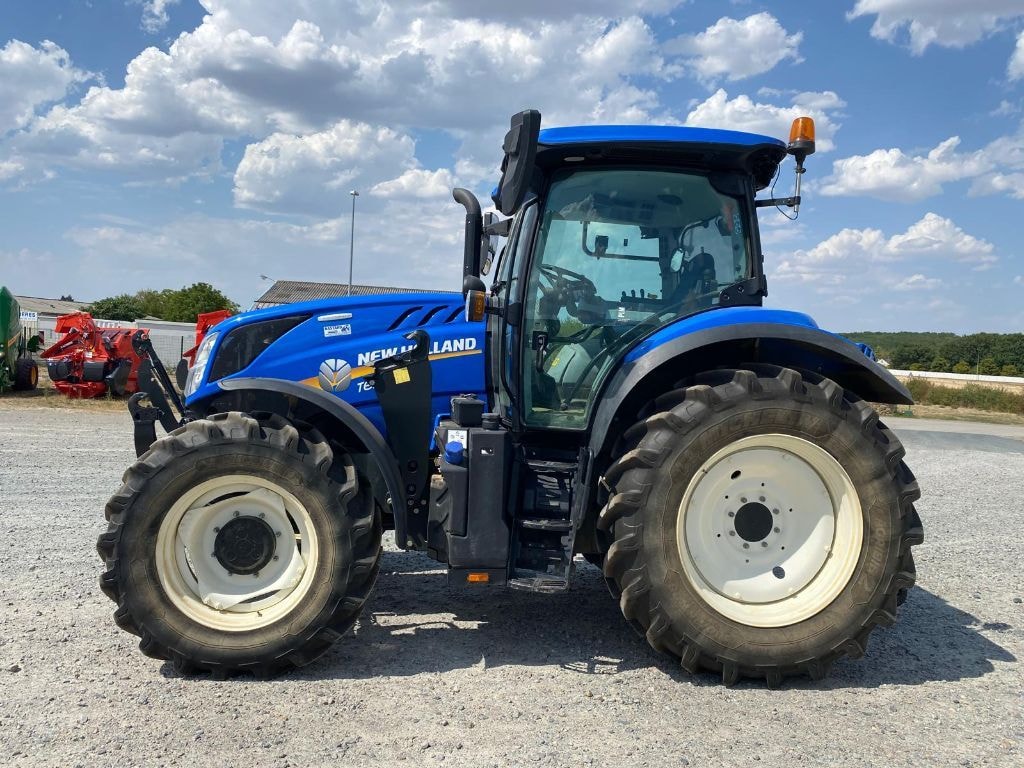 Tracteur NEW HOLLAND T6.145 - photo slide 3