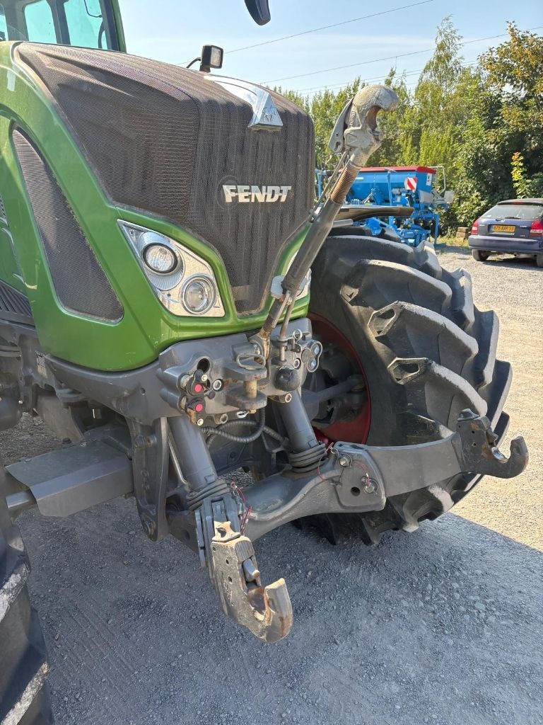 Tracteur FENDT 720 VARIO POWER + - photo slide 6