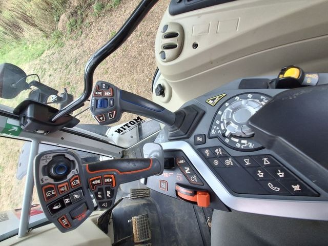 Tracteur MASSEY FERGUSON 5S 125 - photo slide 17