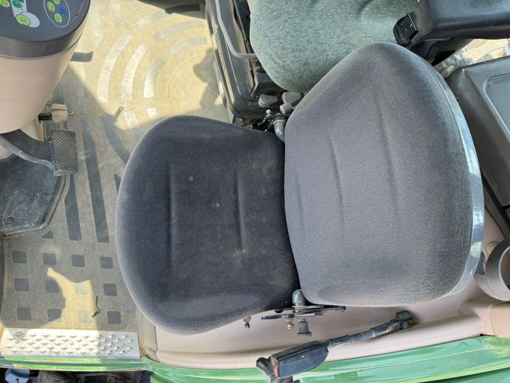 Tracteur FENDT 824 VARIO PROFI + - photo slide 22